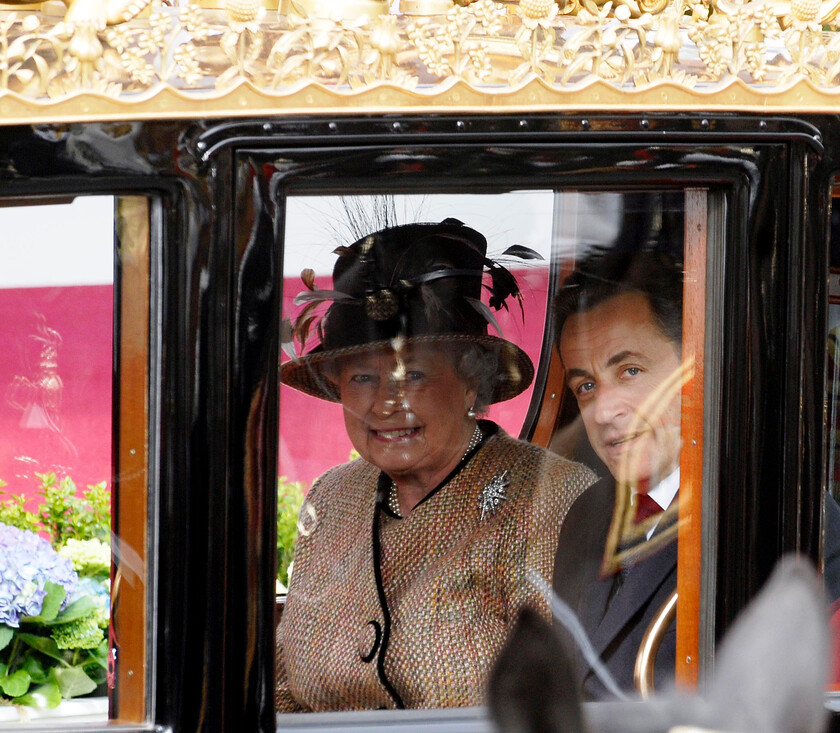 08-0632 35 
 State visit of Nicolas Sarkozy, President of the French Republic and Madame Nicolas Sarkozy, Windsor Riverside Station, with HM queen and the Duke of Ed - Mike Swift 25/3/08