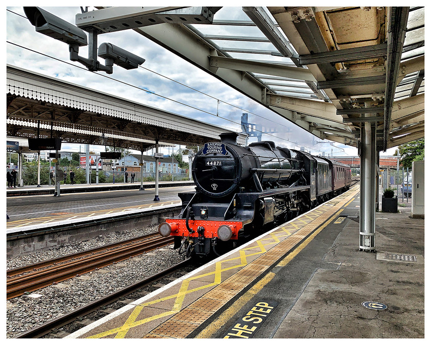 Steam 6286 
 Slough Station 2020, iPhonography project while service disruption for Covid 19 
 Keywords: Slough, Railway, Station, Streetphotography, photography, abstract, selfie, trains, bridge, Berkshire