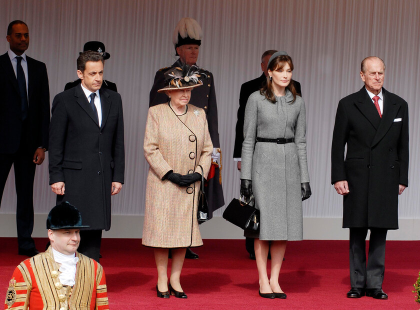 08-0632 30 
 State visit of Nicolas Sarkozy, President of the French Republic and Madame Nicolas Sarkozy, Windsor Riverside Station, with HM queen and the Duke of Ed - Mike Swift 25/3/08