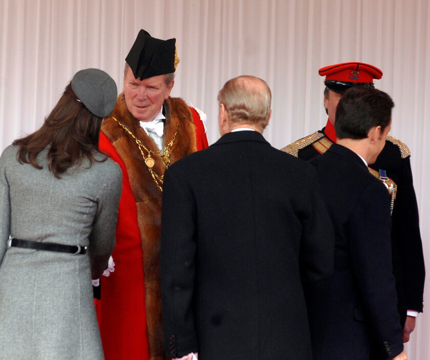 08-0632 19 
 State visit of Nicolas Sarkozy, President of the French Republic and Madame Nicolas Sarkozy, Windsor Riverside Station, with HM queen and the Duke of Ed - Mike Swift 25/3/08