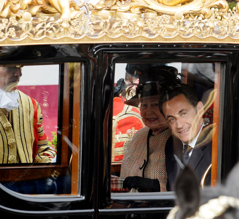 08-0632 36 
 State visit of Nicolas Sarkozy, President of the French Republic and Madame Nicolas Sarkozy, Windsor Riverside Station, with HM queen and the Duke of Ed - Mike Swift 25/3/08