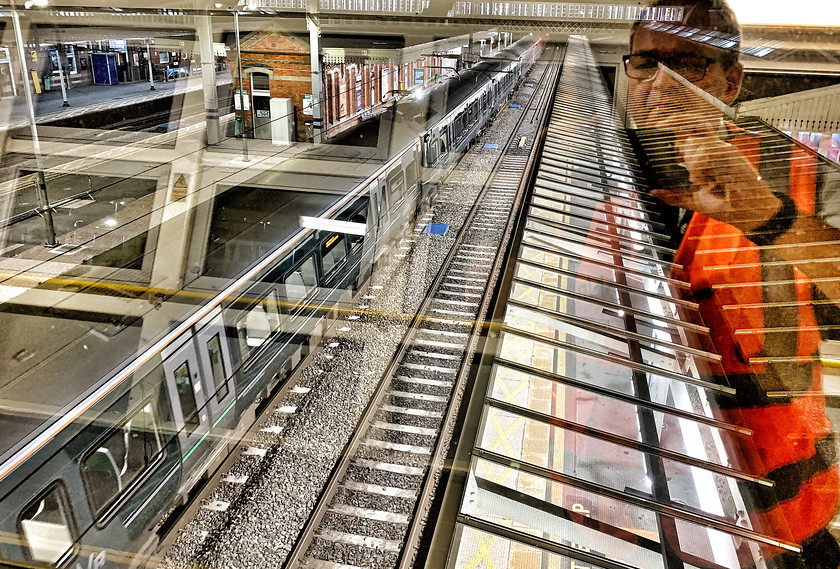 NewbridgeSelfie 5204 
 Slough Station 2020, iPhonography project while service disruption for Covid 19 
 Keywords: Slough, Railway, Station, Streetphotography, photography, abstract, selfie, trains, bridge, Berkshire